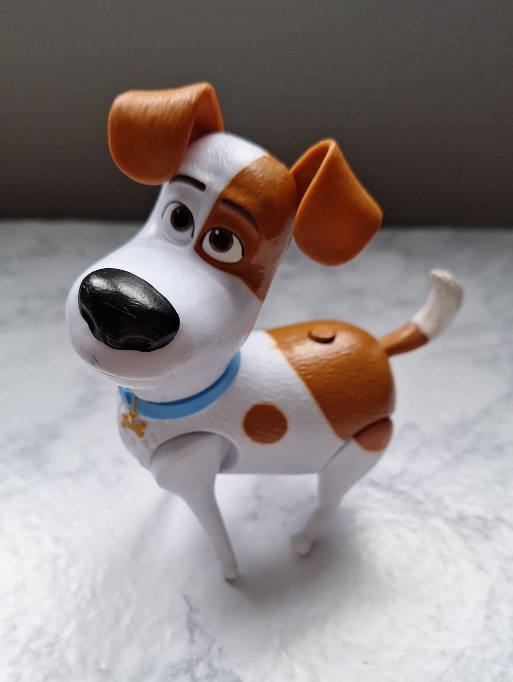 Max The Famous Pet Movie  Figurine Toy with Blue Collar